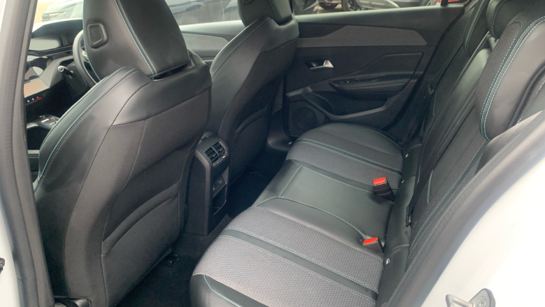 Peugeot 308 1.2 PureTech Allure 5dr EAT8 Petrol Hatchback